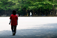 �e�j�X���w�ԂȂ�C�M���X��C�M���X����̈ږ����n��������I��